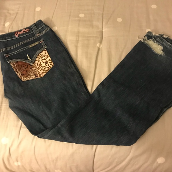 Too big - Picture 1 of 2